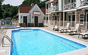 The Beach House Holland Mi 4*